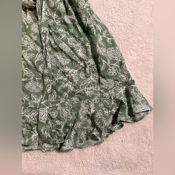 B. Smart green Floral Halter Dress - Picture 7 of 7